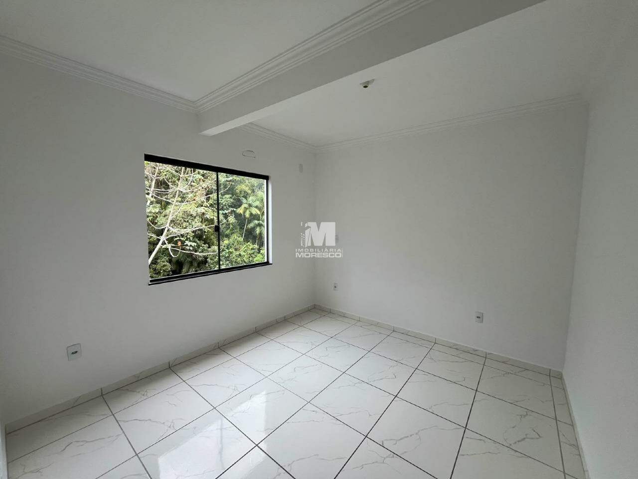 Apartamento para aluguel no bairro Azambuja: