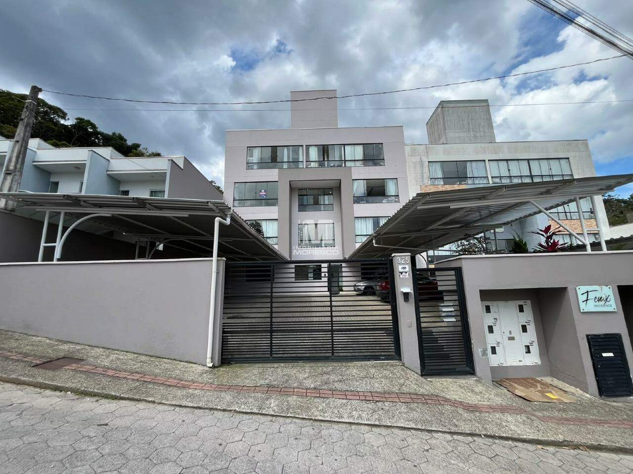 Apartamento para aluguel no bairro Azambuja: 
