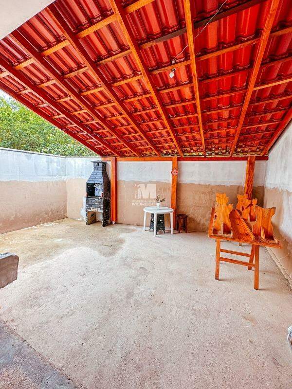 Casa à venda no bairro Limeira Baixa: