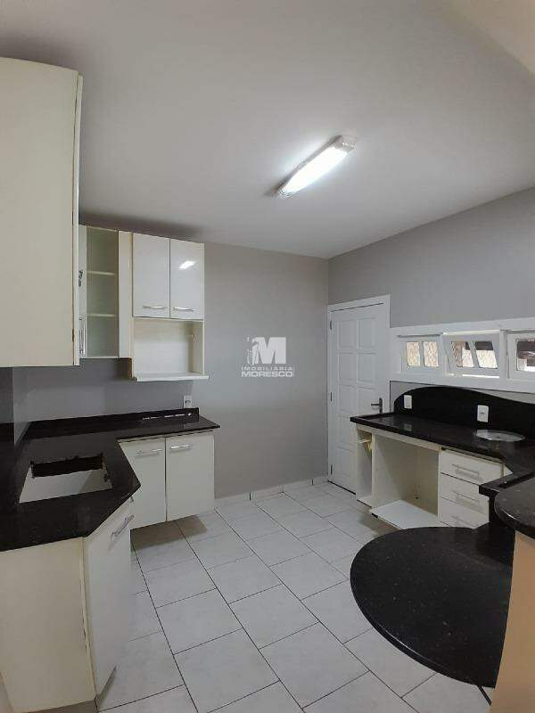 Casa para aluguel no bairro Souza Cruz: 