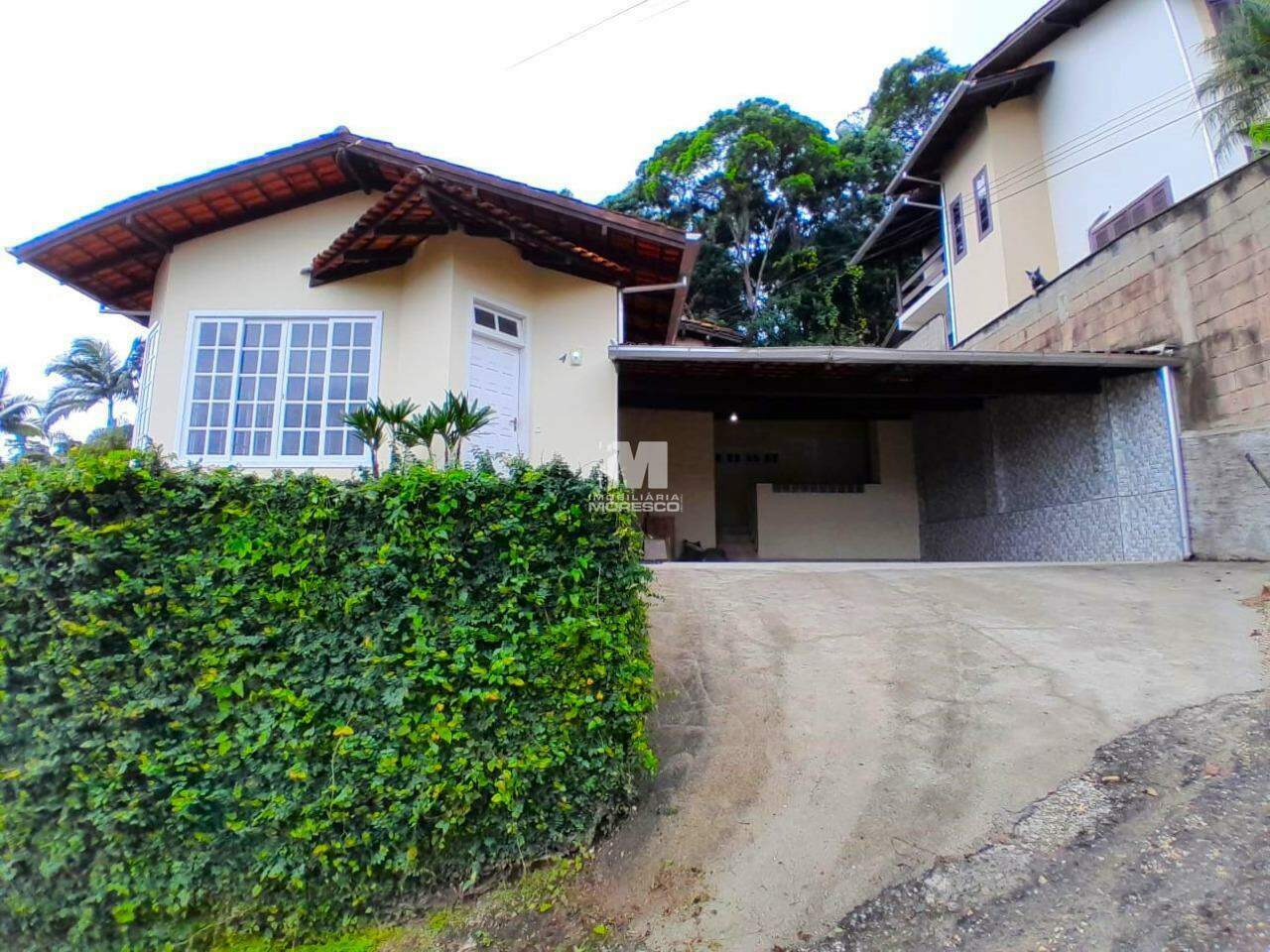 Casa para aluguel no bairro Souza Cruz: 
