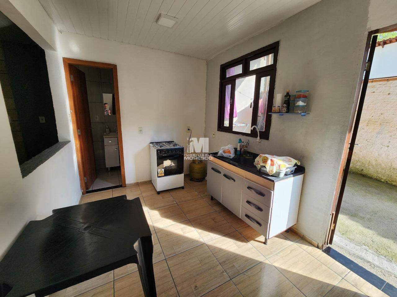 Casa à venda no bairro Bateas: 