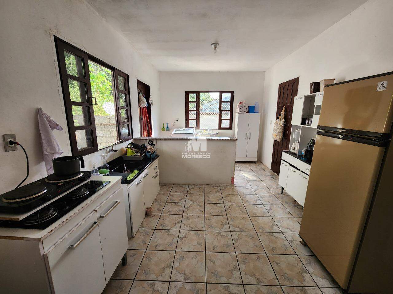 Casa à venda no bairro Bateas: