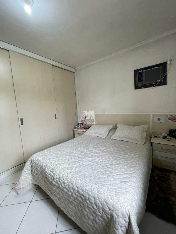 Casa à venda no bairro Limoeiro: 