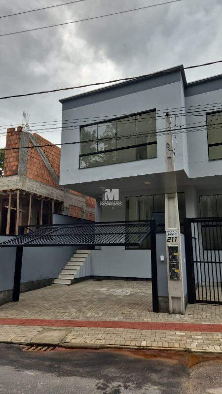Casa à venda no bairro Nova Brasília: 