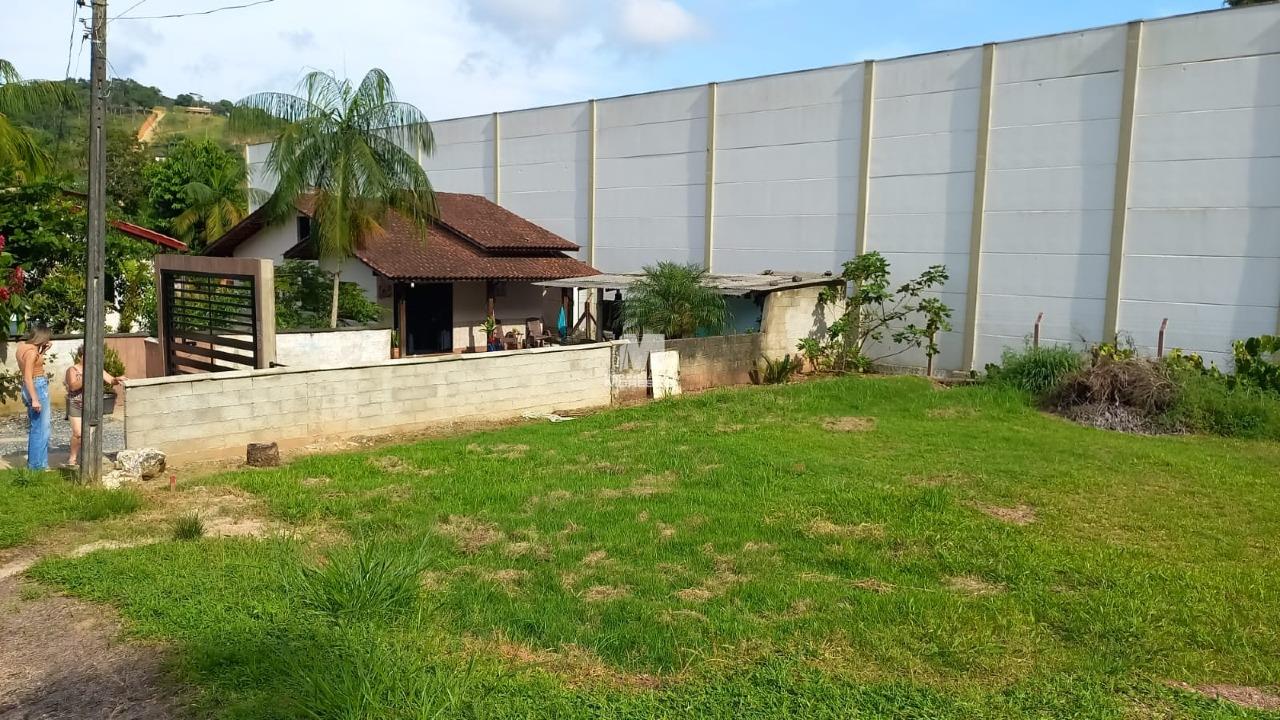 Casa à venda no bairro Dom Joaquim: