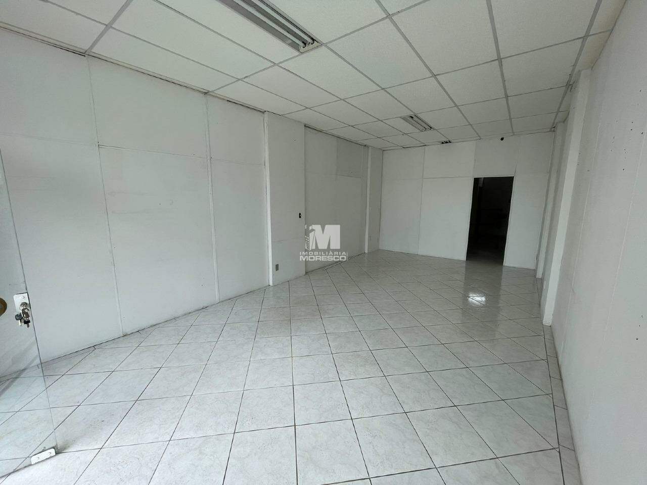 Sala Comercial de 52m² no bairro Centro, em Guabiruba | Eu Corretor