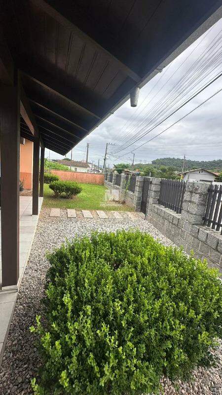 Casa de 3 quartos, 260m² no bairro Dom Joaquim, em Brusque | Eu Corretor