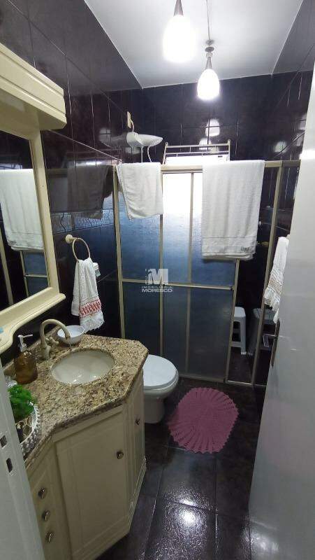 Casa à venda no bairro Santa Terezinha: 