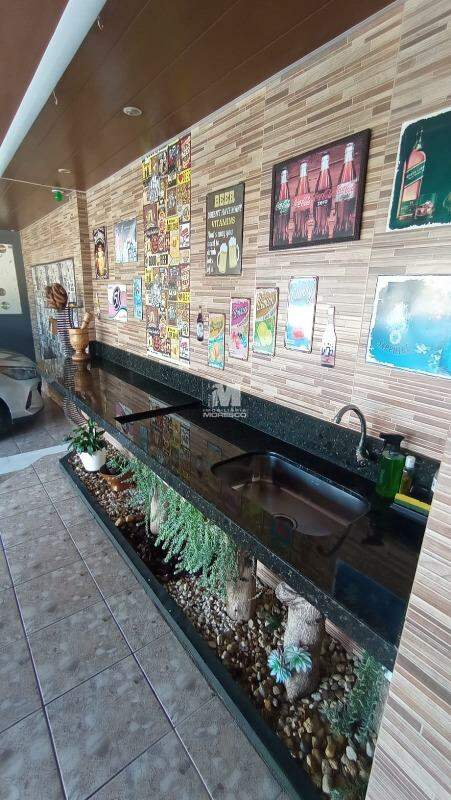 Casa à venda no bairro Santa Terezinha: 