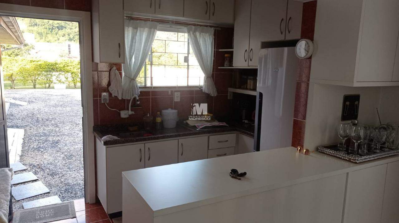 Casa à venda no bairro Santa Terezinha: 