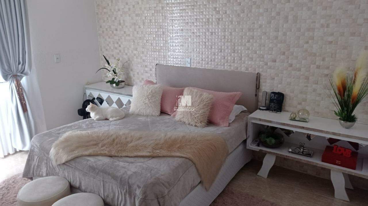 Casa à venda no bairro Santa Terezinha: 