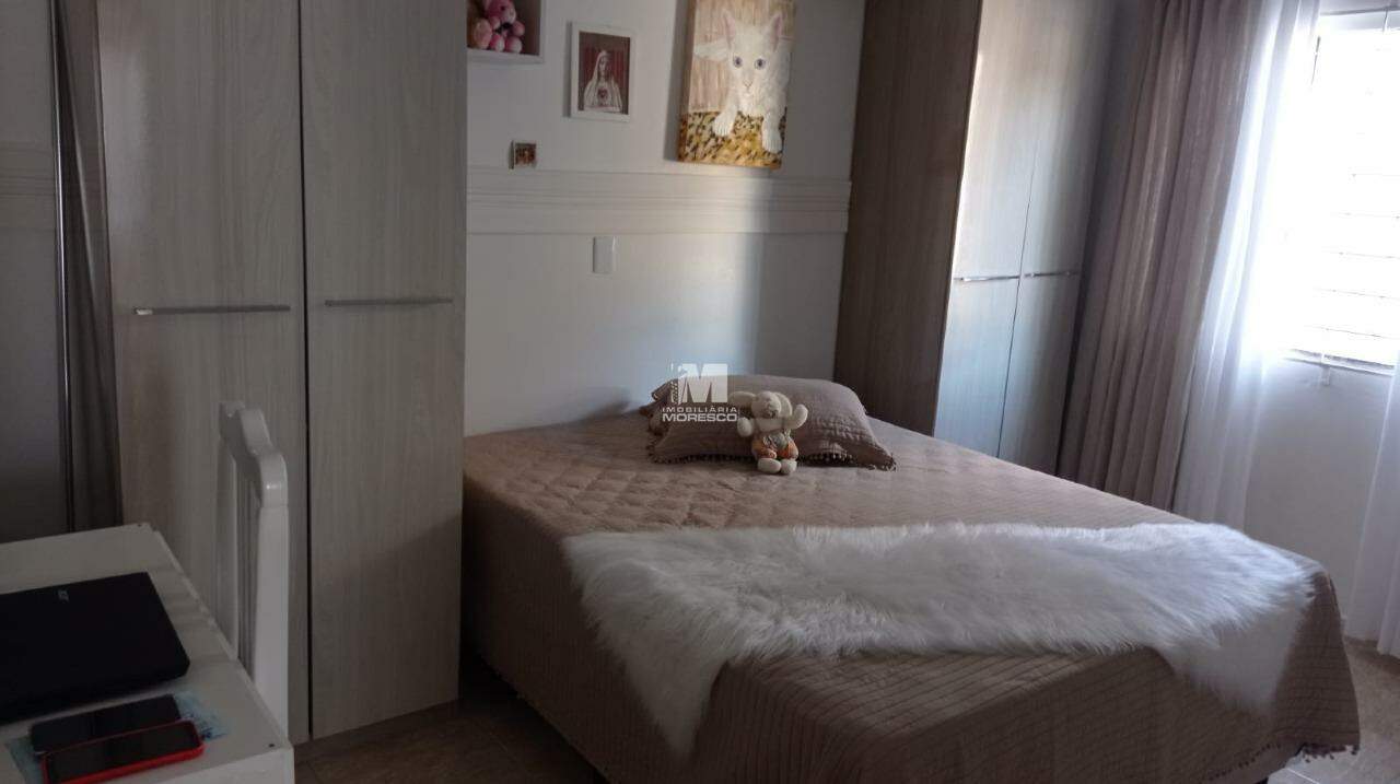 Casa à venda no bairro Santa Terezinha: 