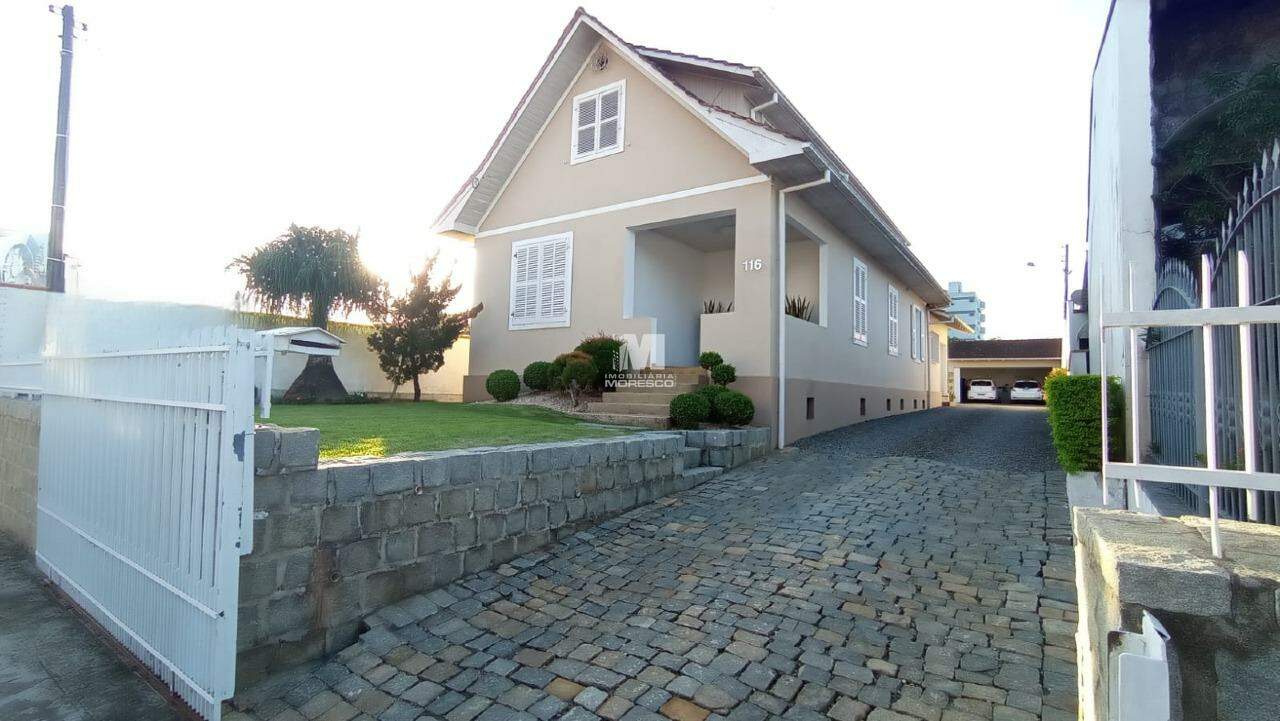 Casa à venda no bairro Centro I: 