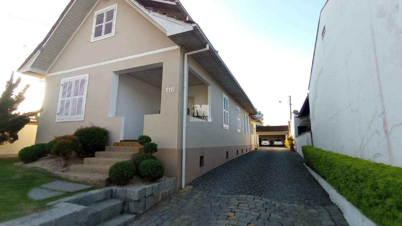 Casa à venda no bairro Centro I: 