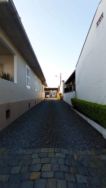 Casa à venda no bairro Centro I: 