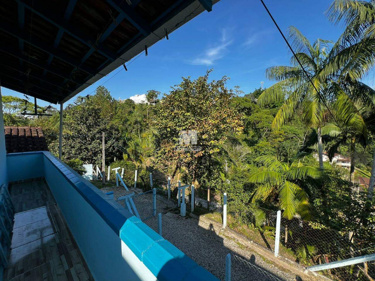 Casa para aluguel no bairro Azambuja: 