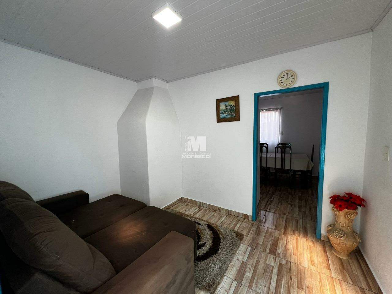 Casa para aluguel no bairro Azambuja: 