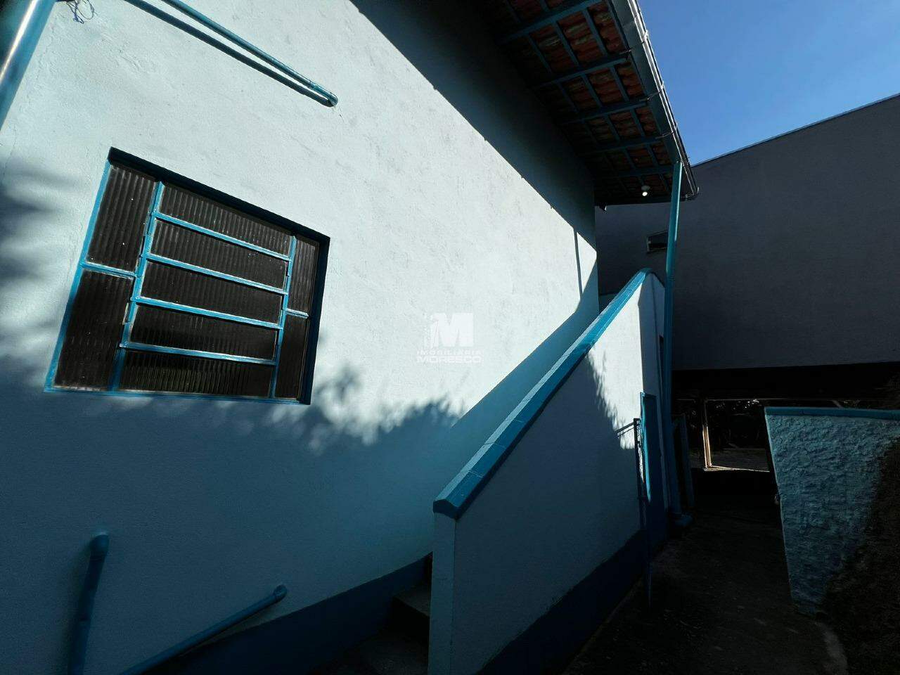 Casa para aluguel no bairro Azambuja: 