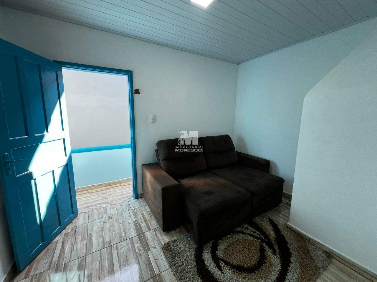 Casa para aluguel no bairro Azambuja: 