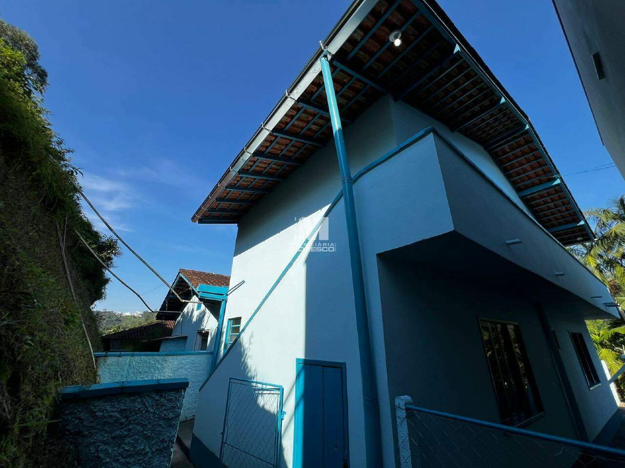Casa para aluguel no bairro Azambuja: 