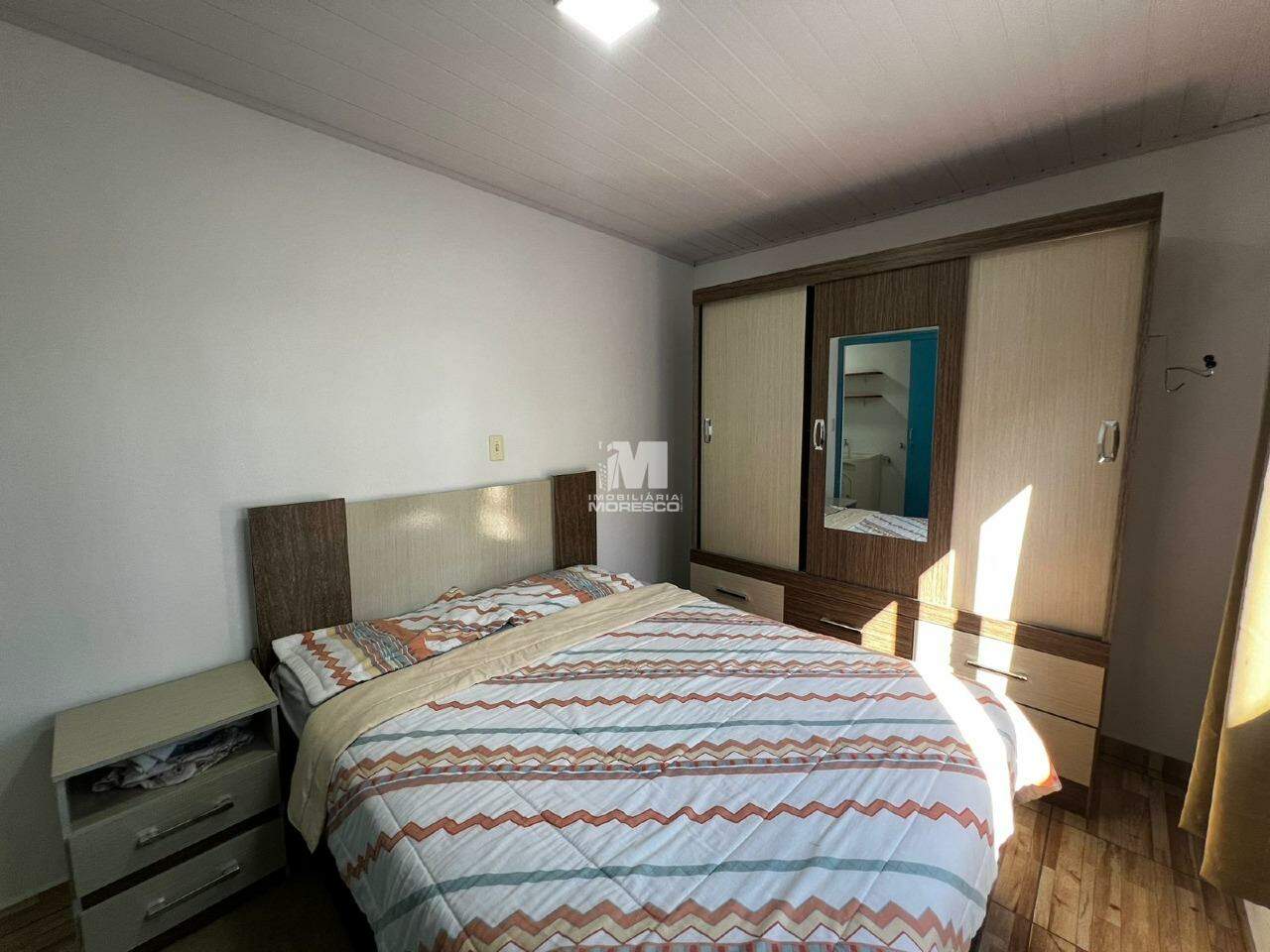 Casa para aluguel no bairro Azambuja: 