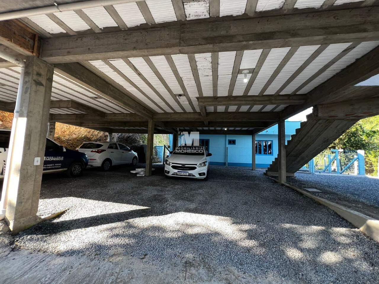 Casa para aluguel no bairro Azambuja: 