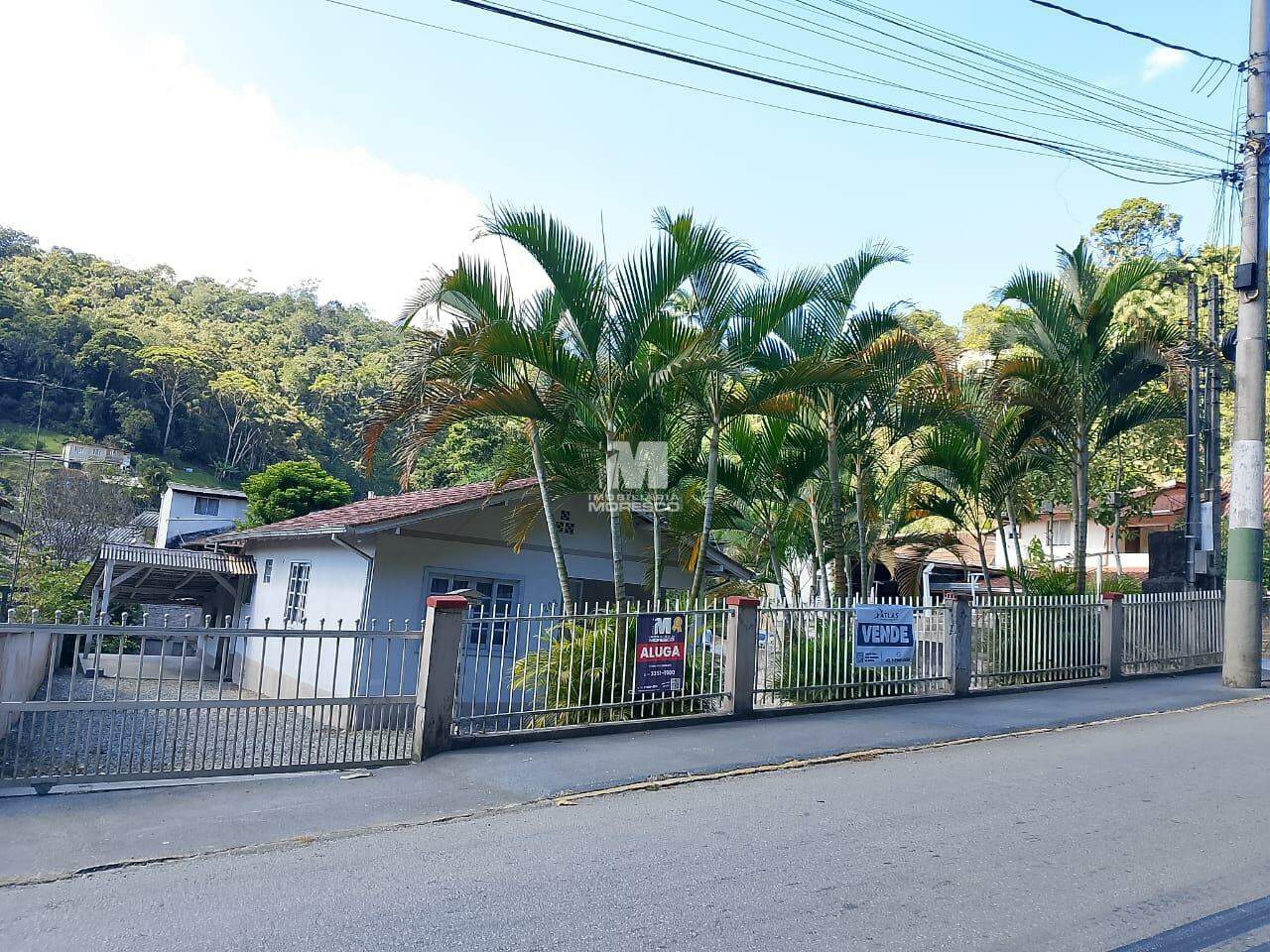 Casa para aluguel no bairro Azambuja: 