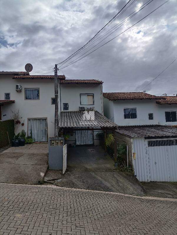 Casa de 2 quartos, 61m² no bairro Primeiro de Maio, em Brusque | Eu Corretor