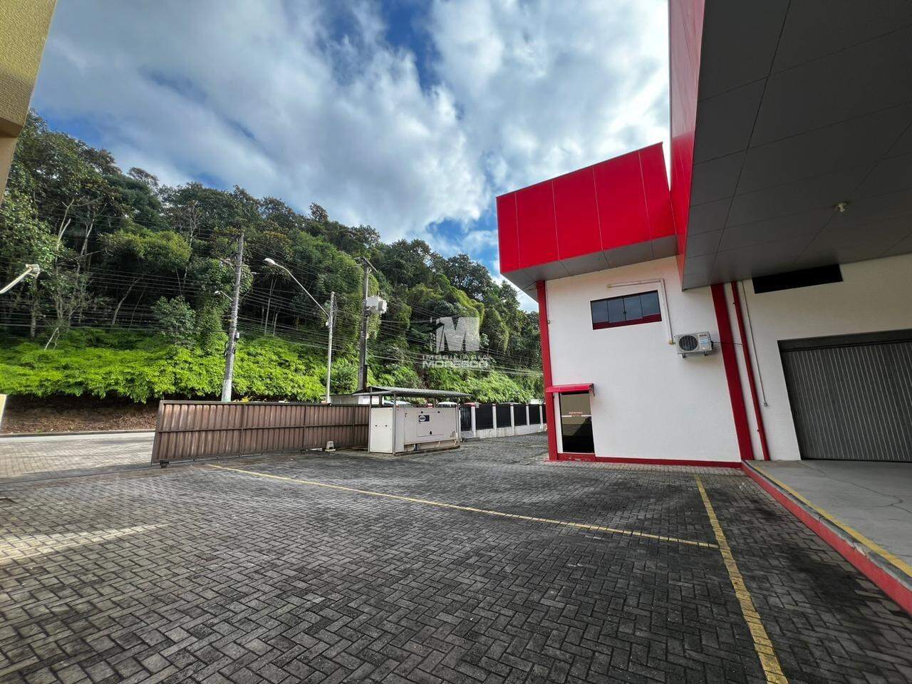 Galpão / Depósito / Armazém de 3800m² no bairro Bateas, em Brusque | Eu Corretor