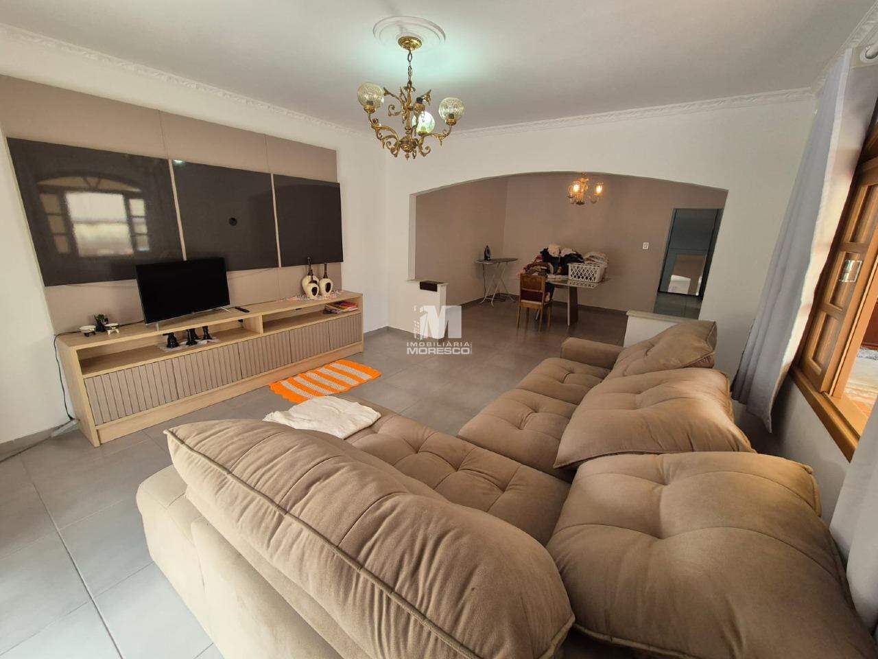 Casa à venda no bairro Primeiro de Maio: