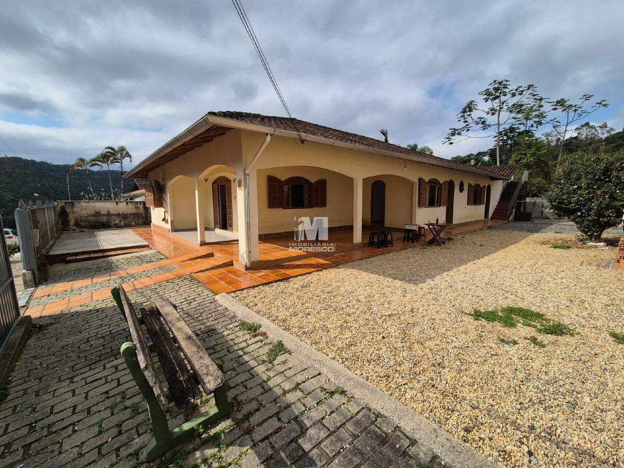 Casa à venda no bairro Primeiro de Maio: 