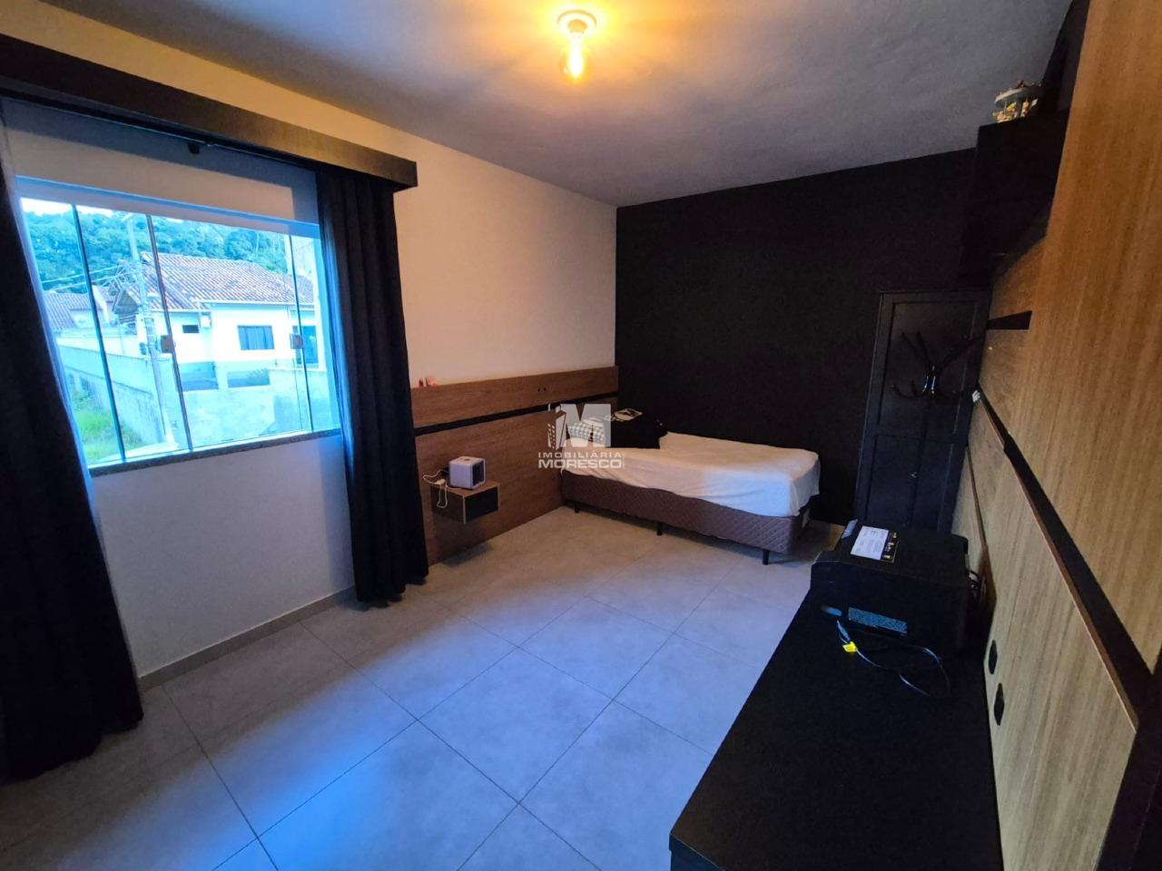 Casa à venda no bairro Paquetá: 