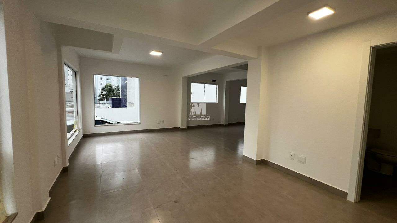 Imóvel Comercial de 150m² no bairro Centro I, em Brusque | Eu Corretor