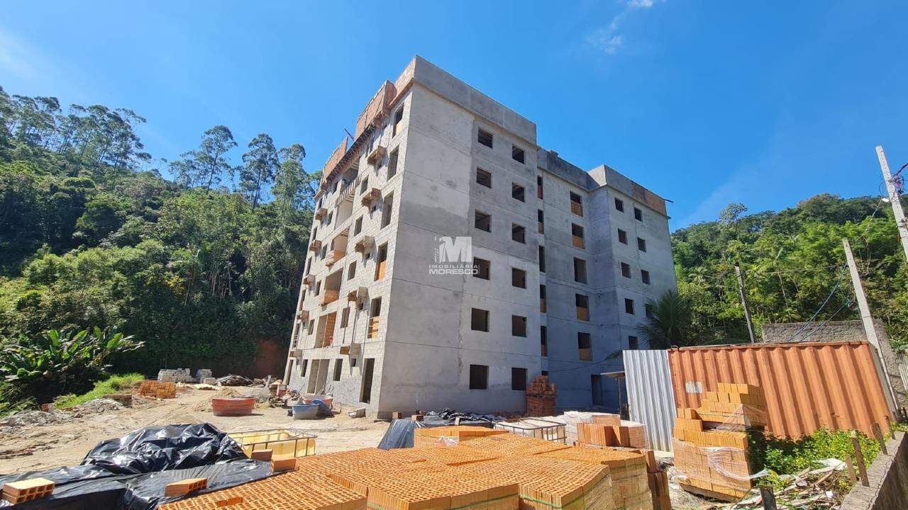 Apartamento à venda no bairro Azambuja: 
