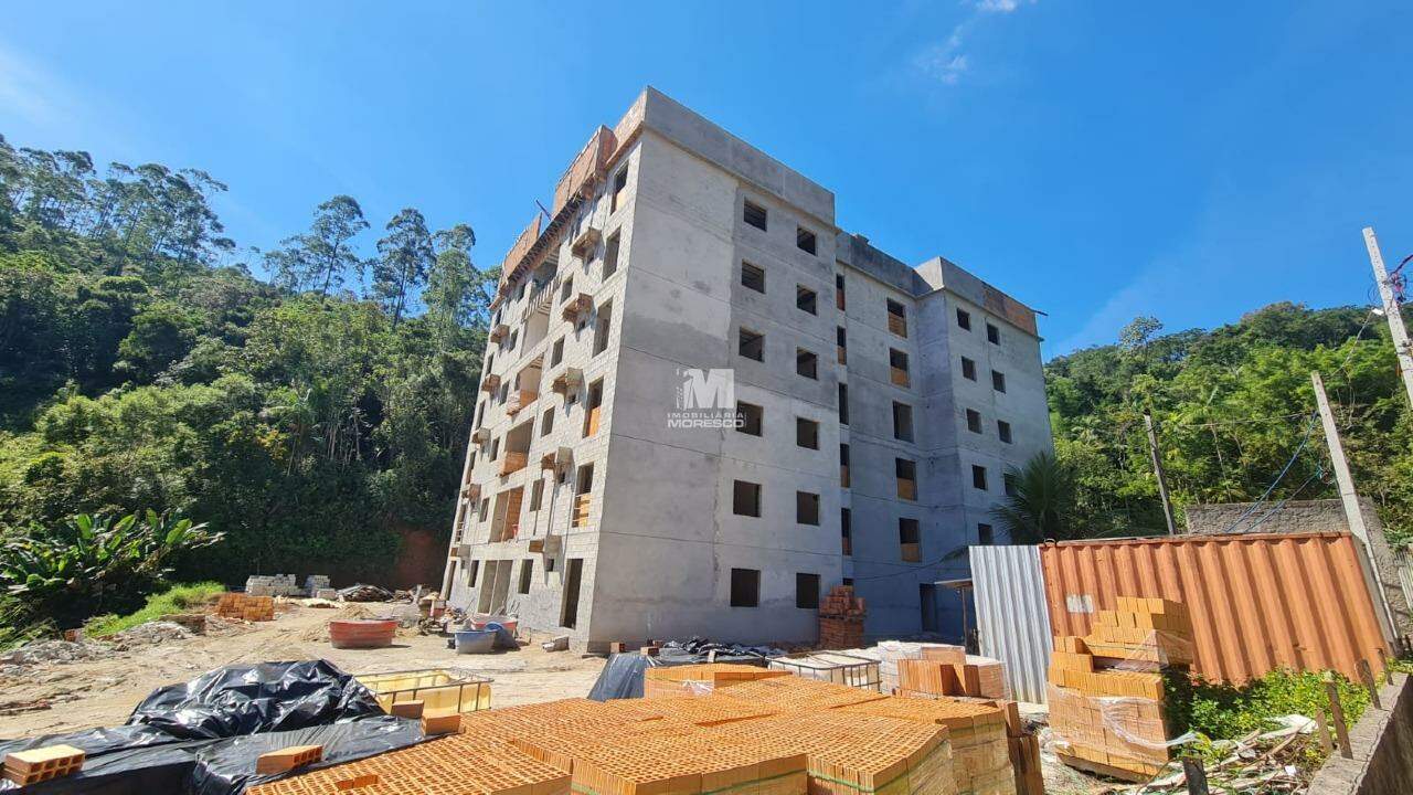 Apartamento à venda no bairro Azambuja: 