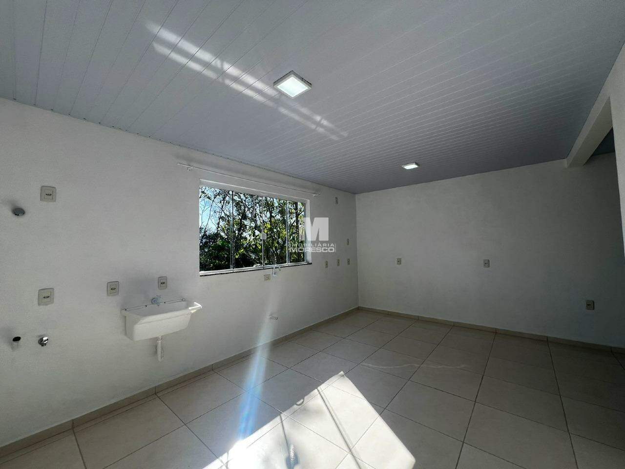 Apartamento para aluguel no bairro Azambuja: 