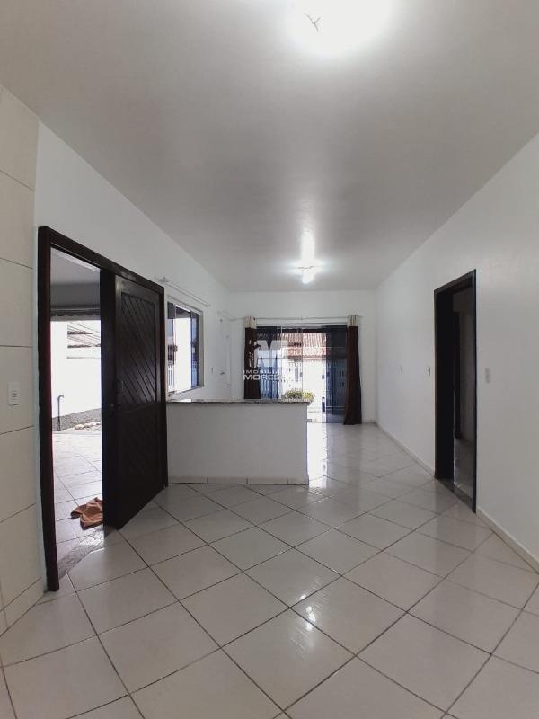 Casa para aluguel no bairro Dom Joaquim: 