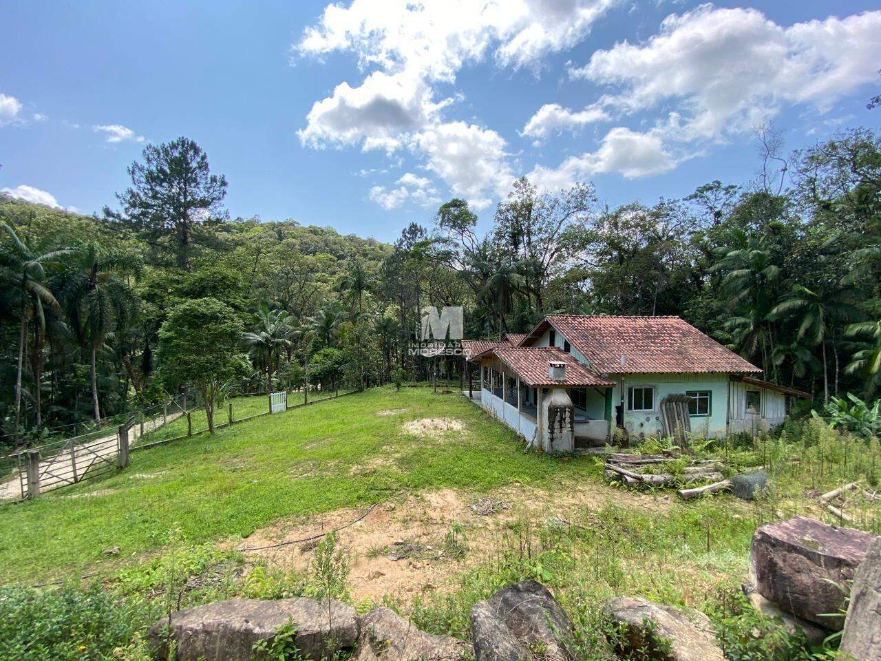 Fazenda/Sítios/Chácaras de 3 quartos, no bairro Alsácia, em Guabiruba | Eu Corretor