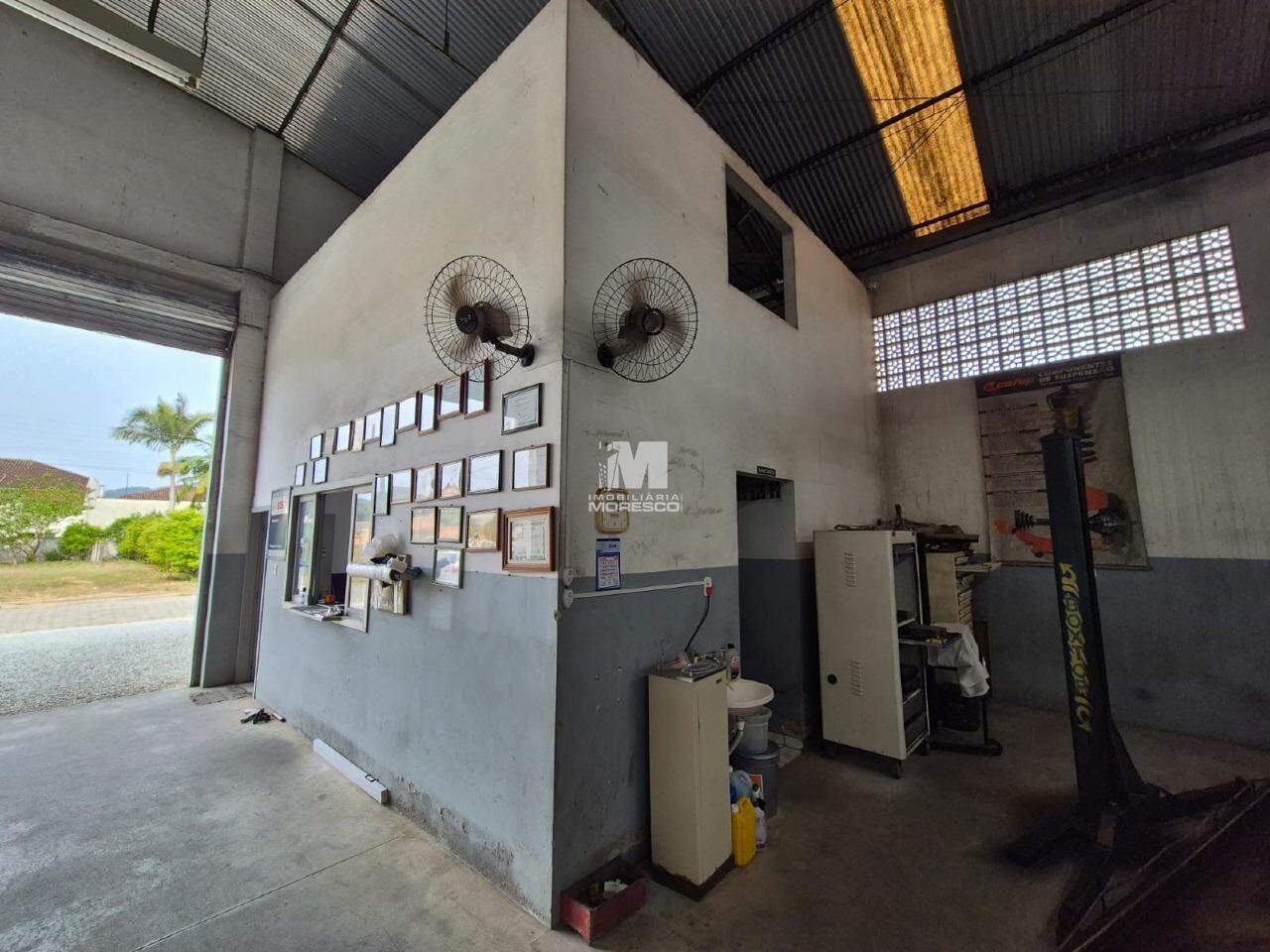 Galpão à venda no bairro Centro: 