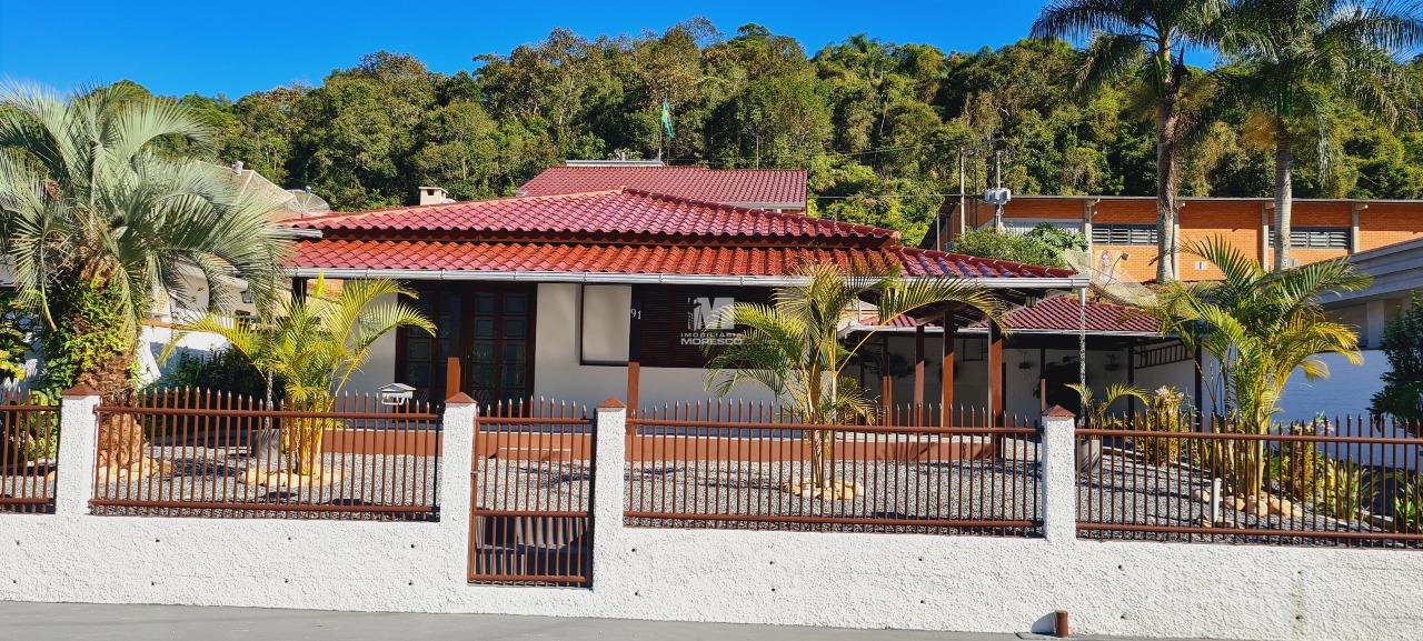 Casa à venda no bairro Cerâmica Reis: 