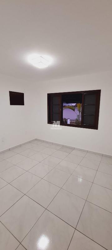 Casa à venda no bairro Cerâmica Reis: Suite