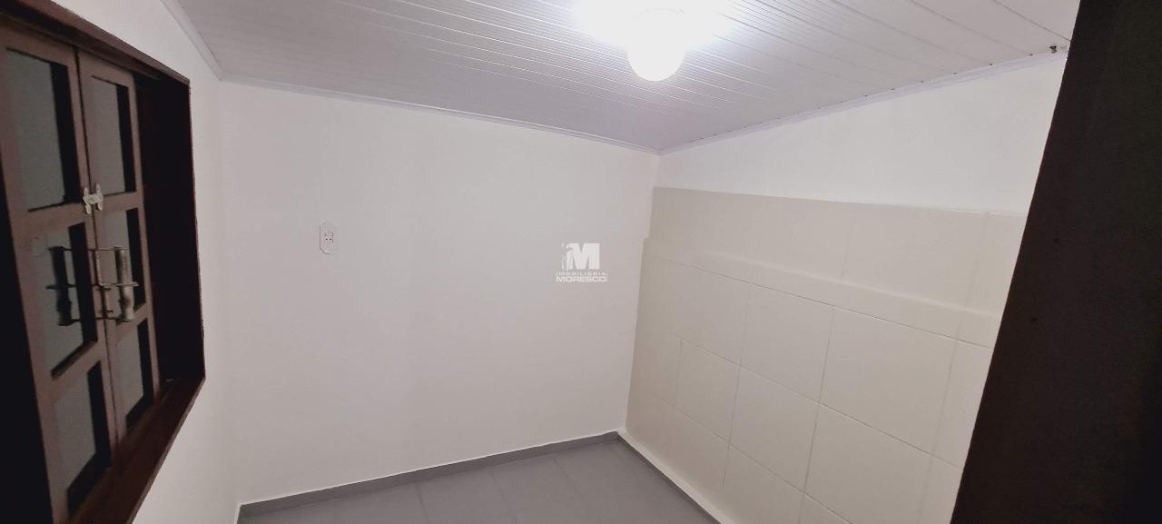 Casa à venda no bairro Cerâmica Reis: 