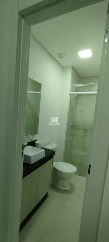 Flat para aluguel no bairro Santa Terezinha: 