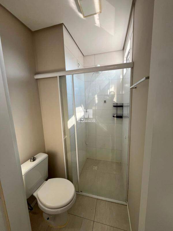 Flat para aluguel no bairro Santa Terezinha: 
