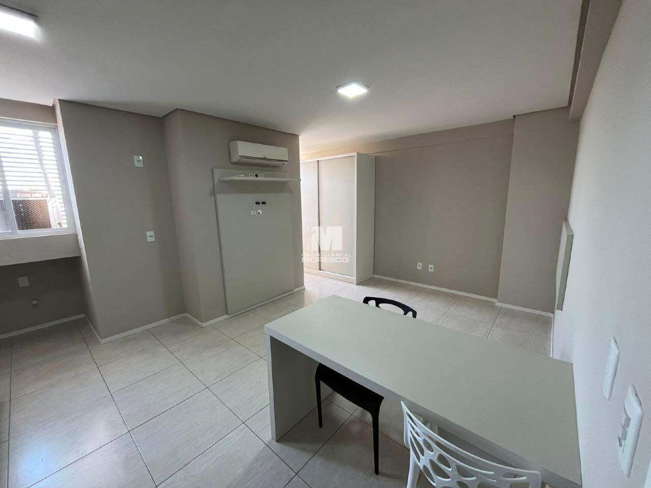 Flat para aluguel no bairro Santa Terezinha: 