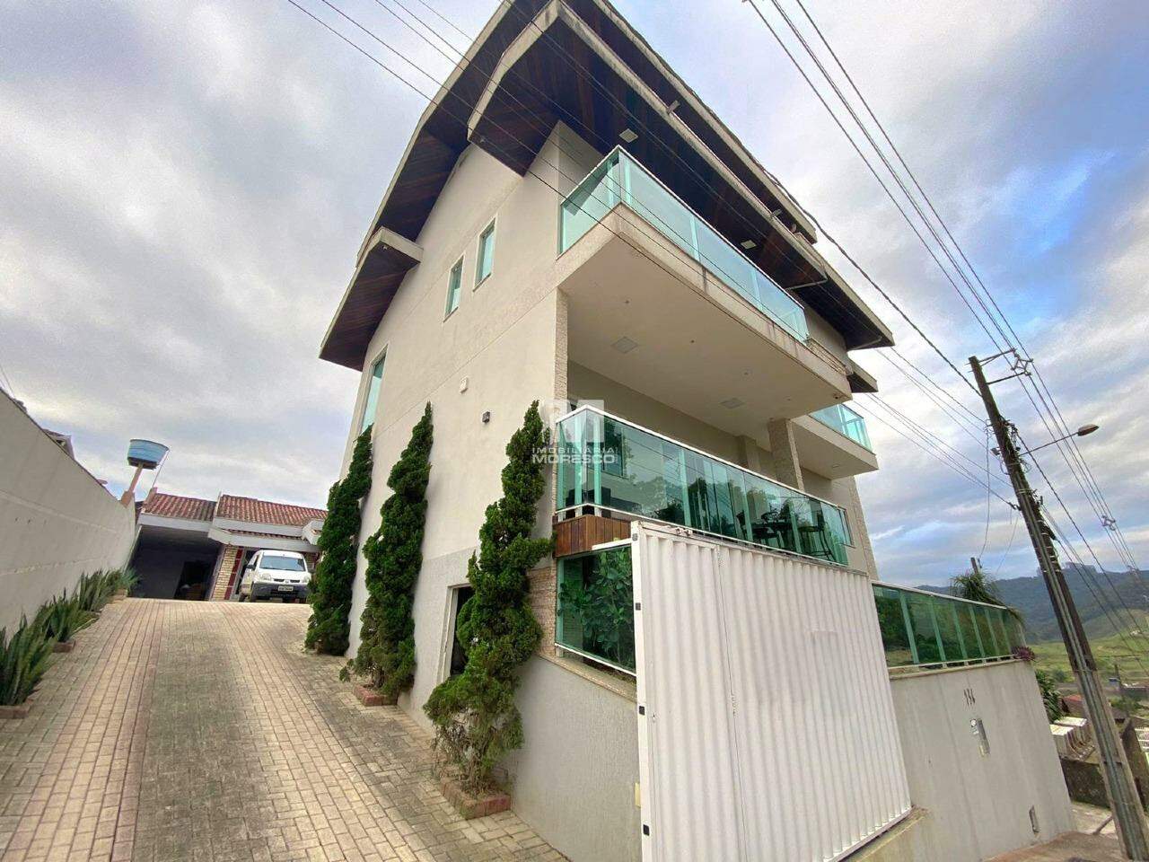 Casa de 3 quartos, 340m² no bairro Dom Joaquim, em Brusque | Eu Corretor