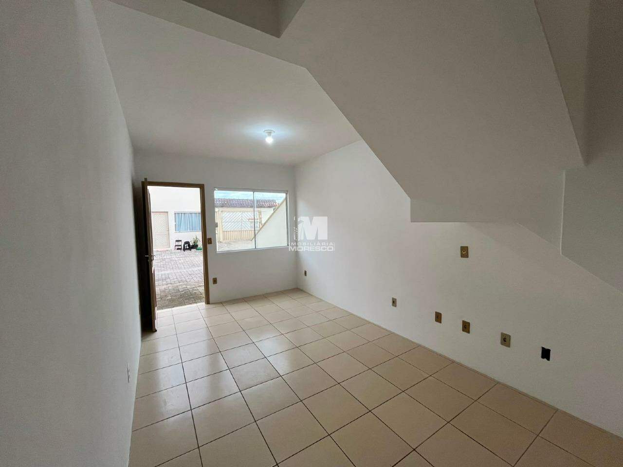 Casa para aluguel no bairro Jardim Maluche: 