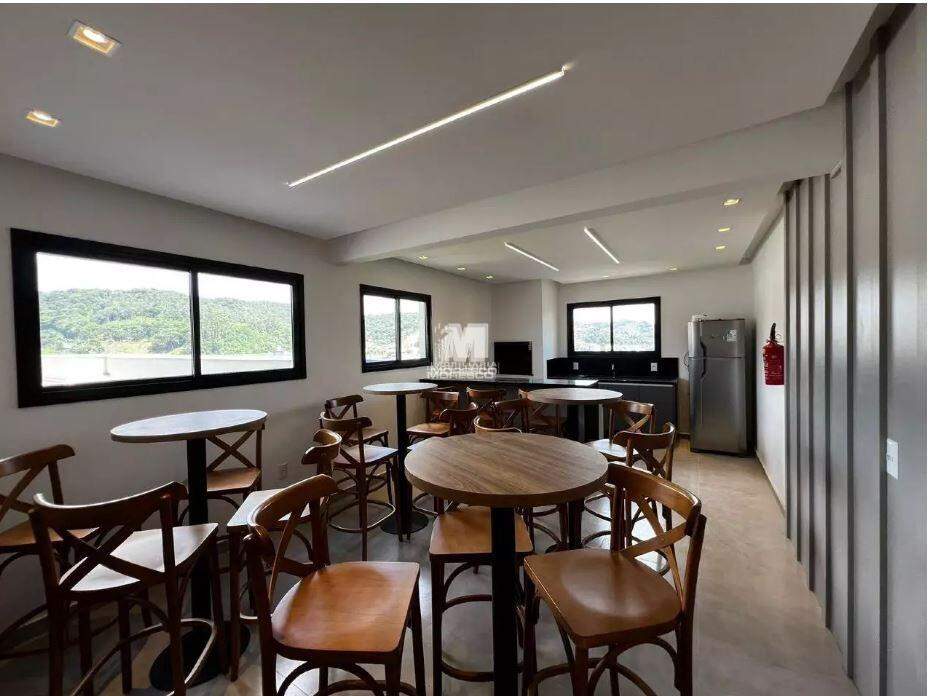 Flat para aluguel no bairro Santa Terezinha: 