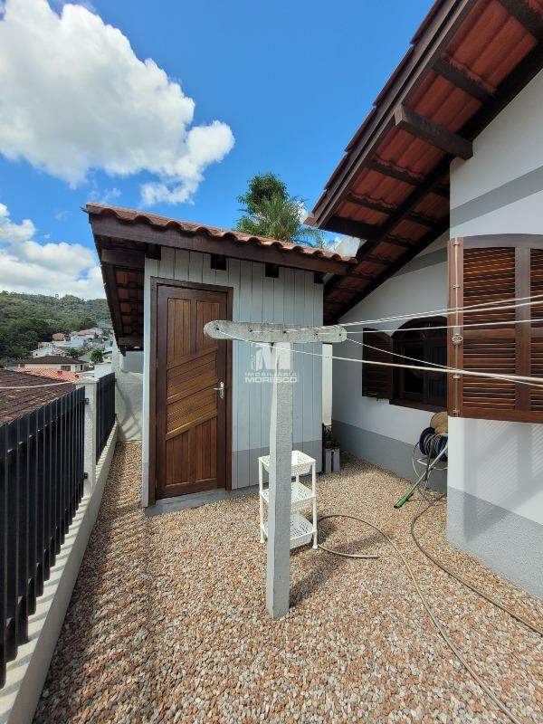 Casa à venda no bairro Souza Cruz: 